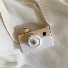 Load image into Gallery viewer, Wooden Camera - White