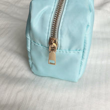 Load image into Gallery viewer, Baby Blue Zip Bag