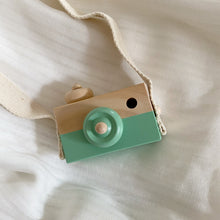 Load image into Gallery viewer, Wooden Camera - Green